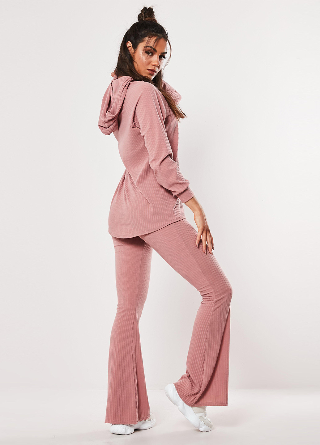 Светло-розовые кэжуал демисезонные классические брюки Missguided