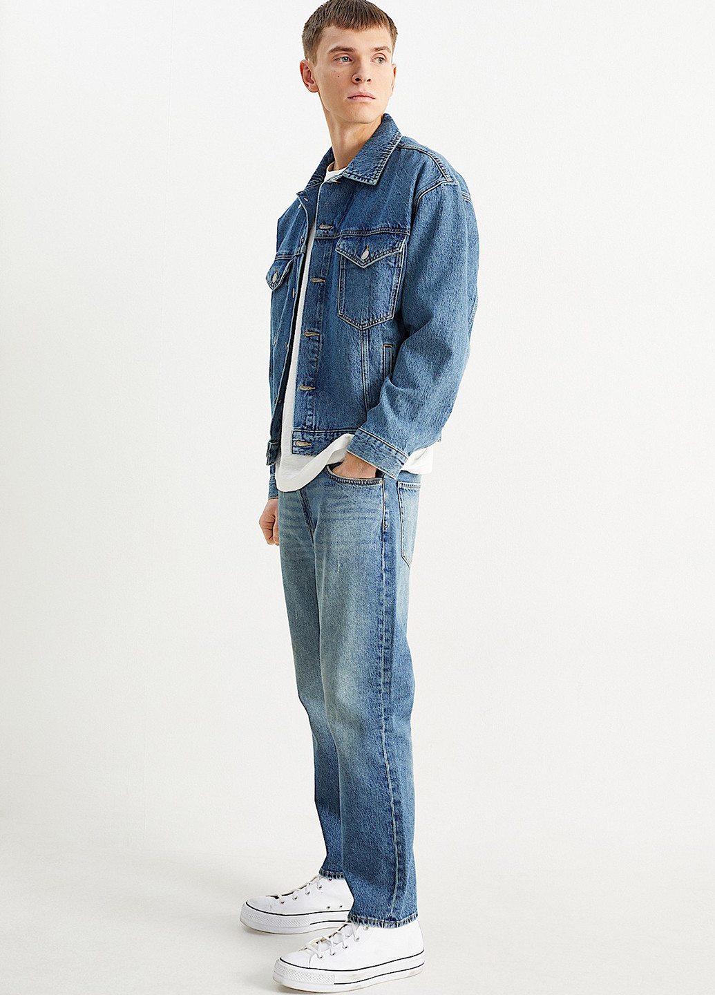 Темно-голубые демисезонные зауженные джинсы C&A