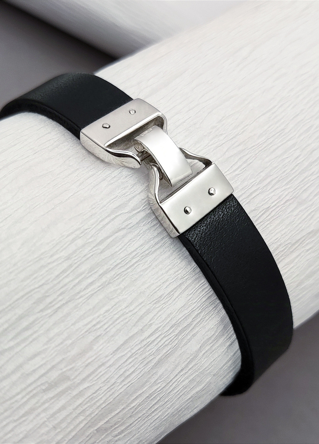 Срібний браслет на шкірі "Отче наш" Diva (328293115)