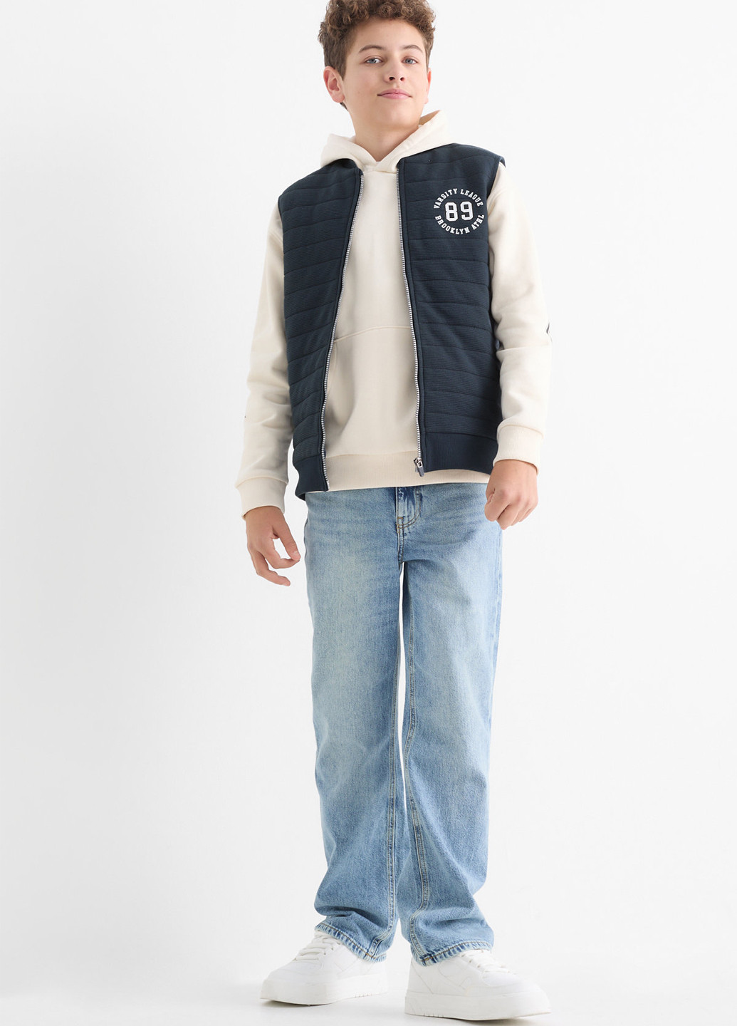 Комбинированный демисезонный комплект (жилет, худи) C&A