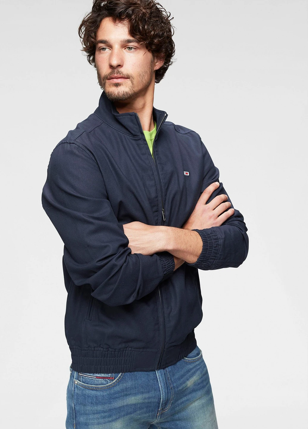 Синя демісезонна вітровка Tommy Jeans