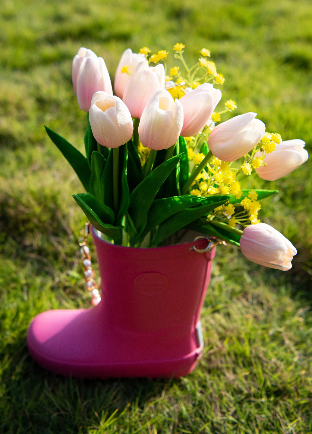 Малиновые резиновые сапоги SHEIN