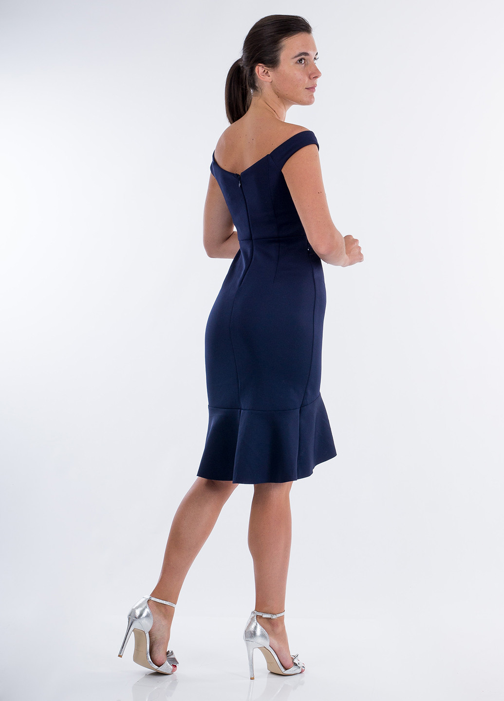 Синя коктейльна плаття, сукня з відкритими плечима Lipsy однотонна