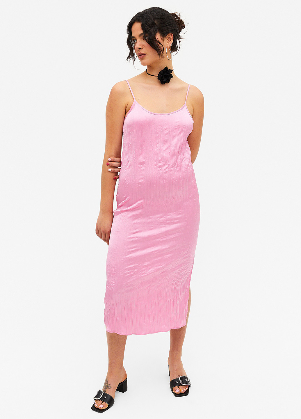 Розовое кэжуал платье платье-комбинация Monki однотонное