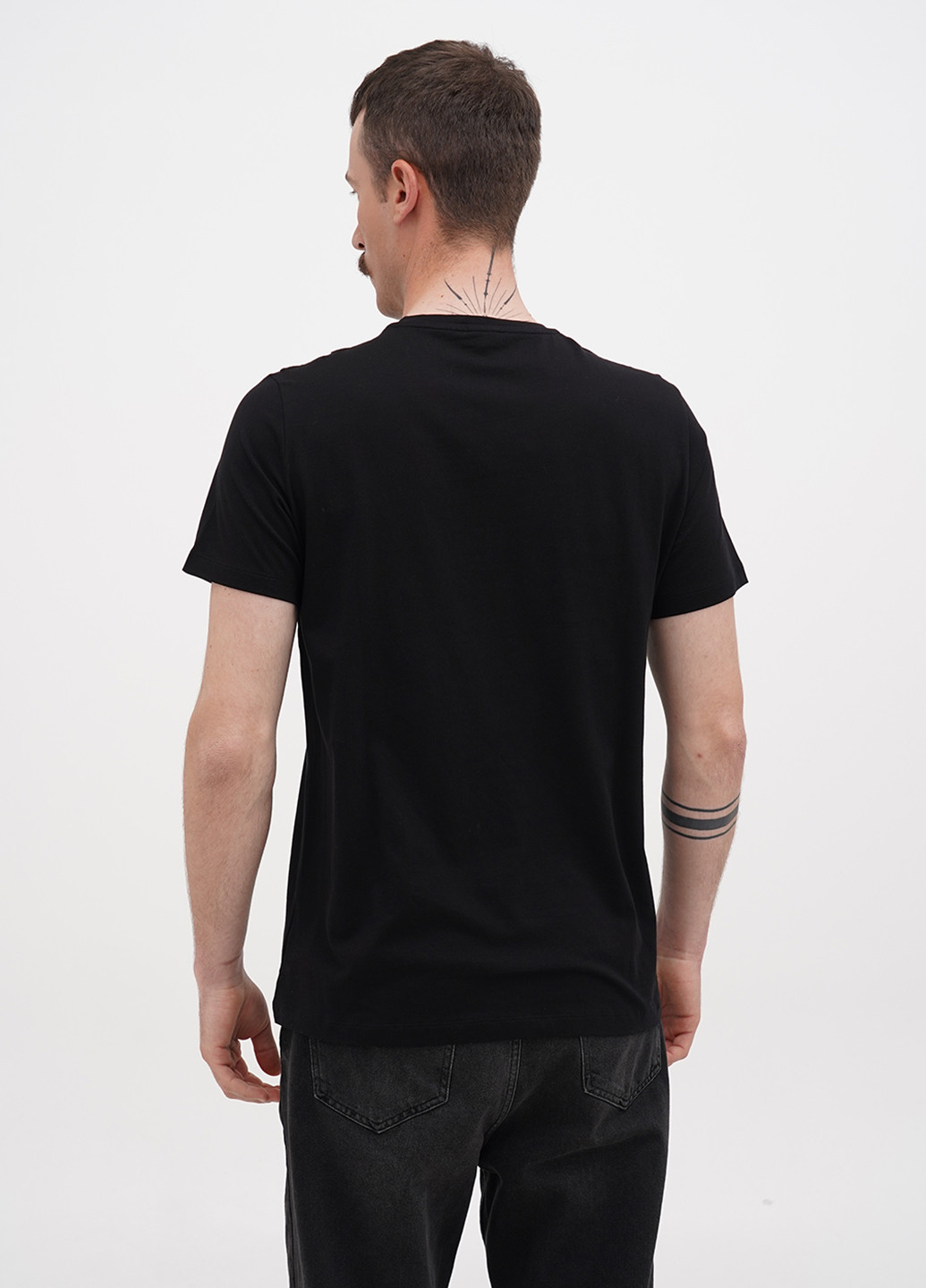 Черная футболка Hugo Boss