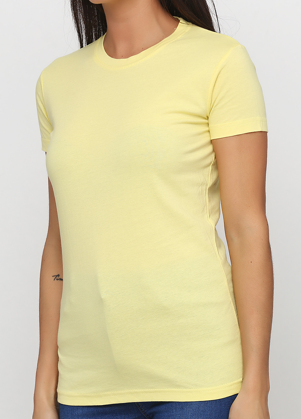 Желтая летняя футболка Tultex