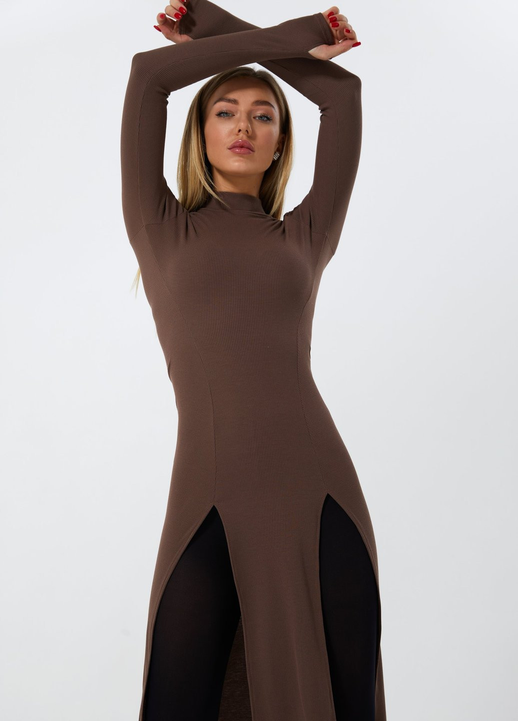 Коричнева повсякденний сукня з розрізами коричневого кольору Gepur однотонна