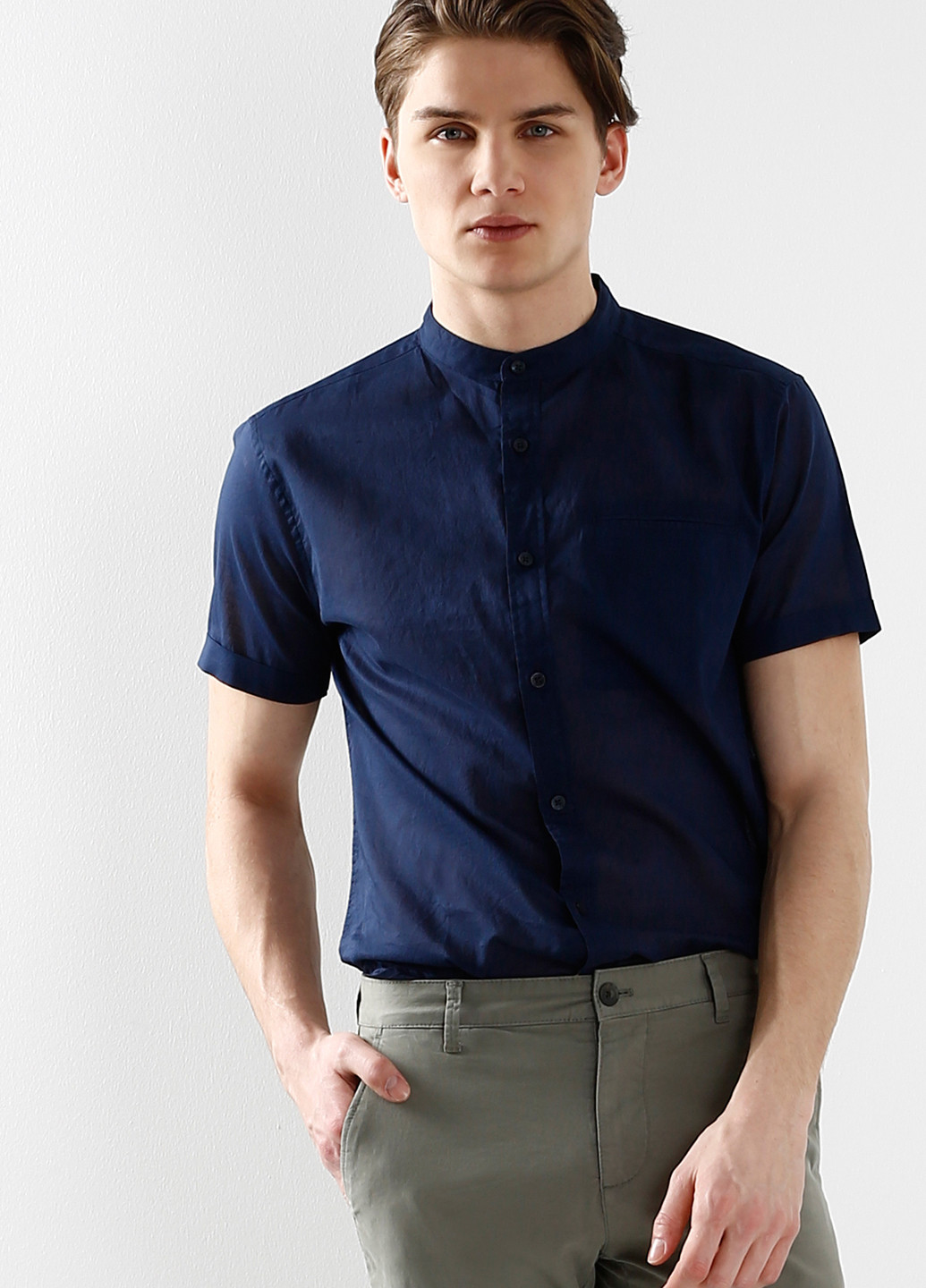 Темно-синяя кэжуал рубашка однотонная Colin's с коротким рукавом