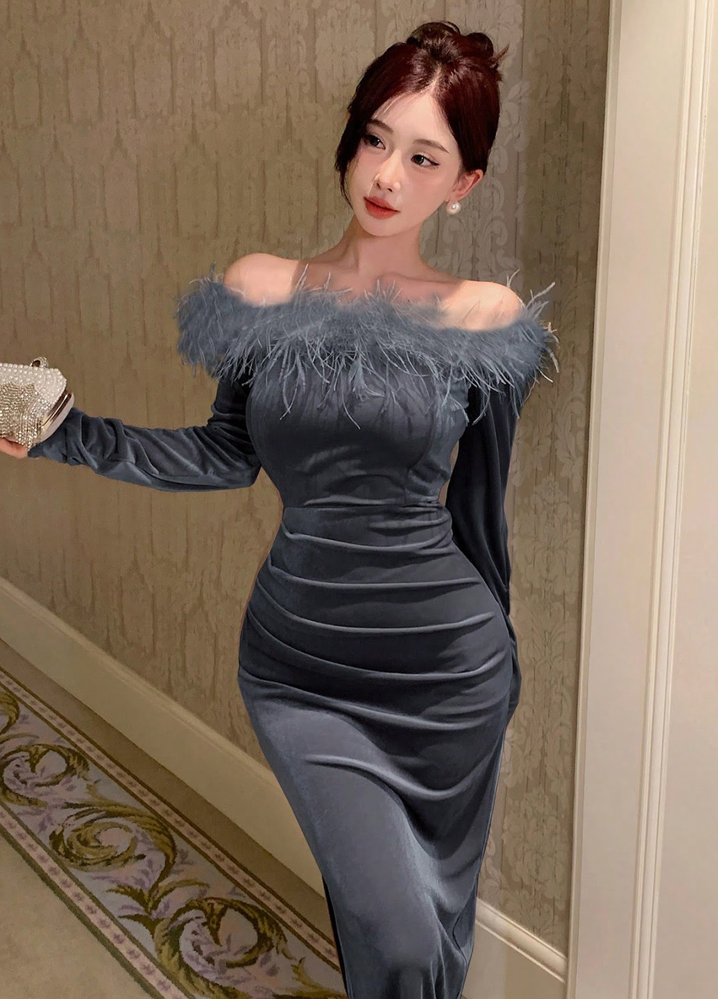 Серое вечернее платье силуэтная, с открытыми плечами SHEIN однотонное