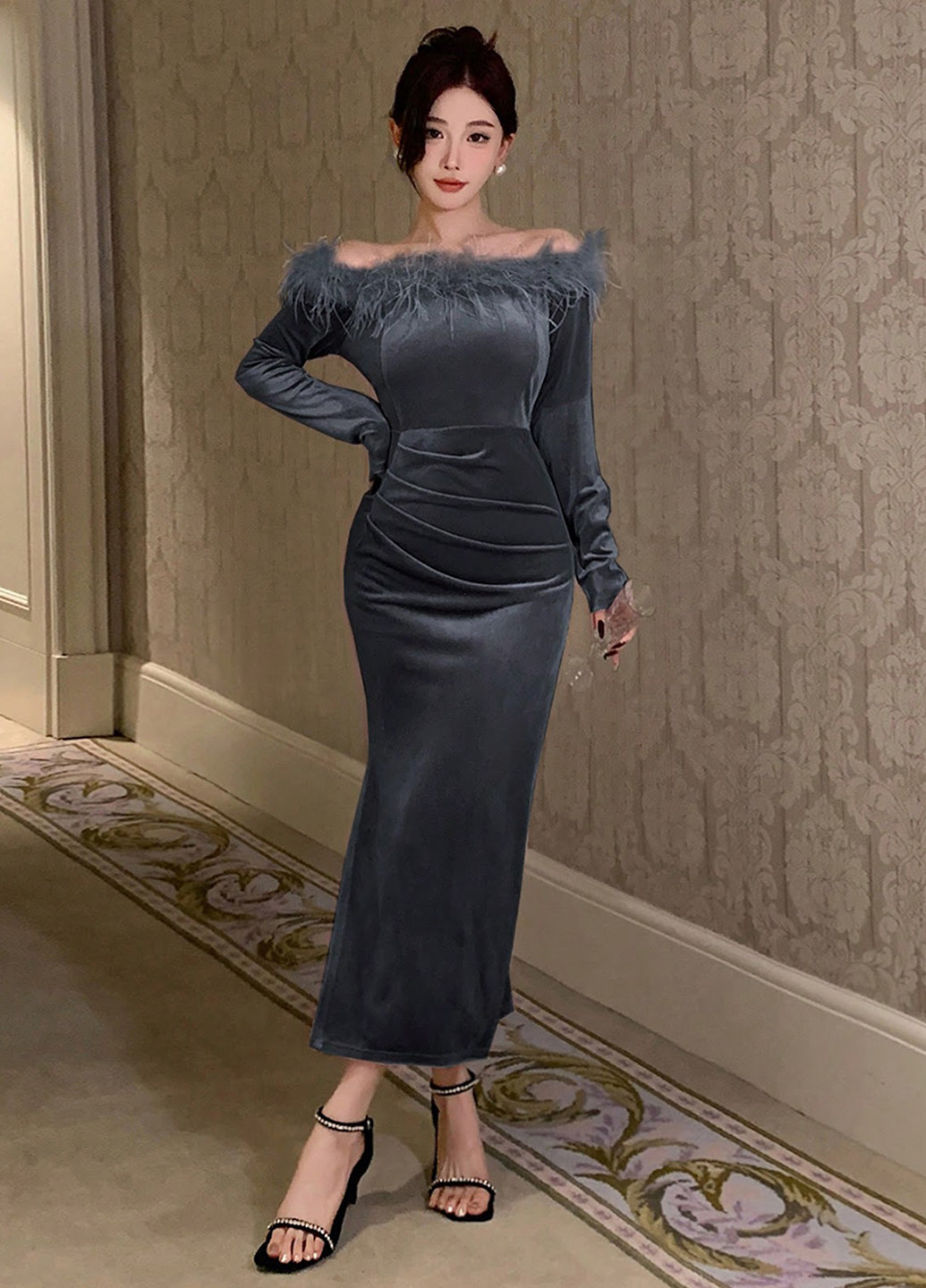 Серое вечернее платье силуэтная, с открытыми плечами SHEIN однотонное