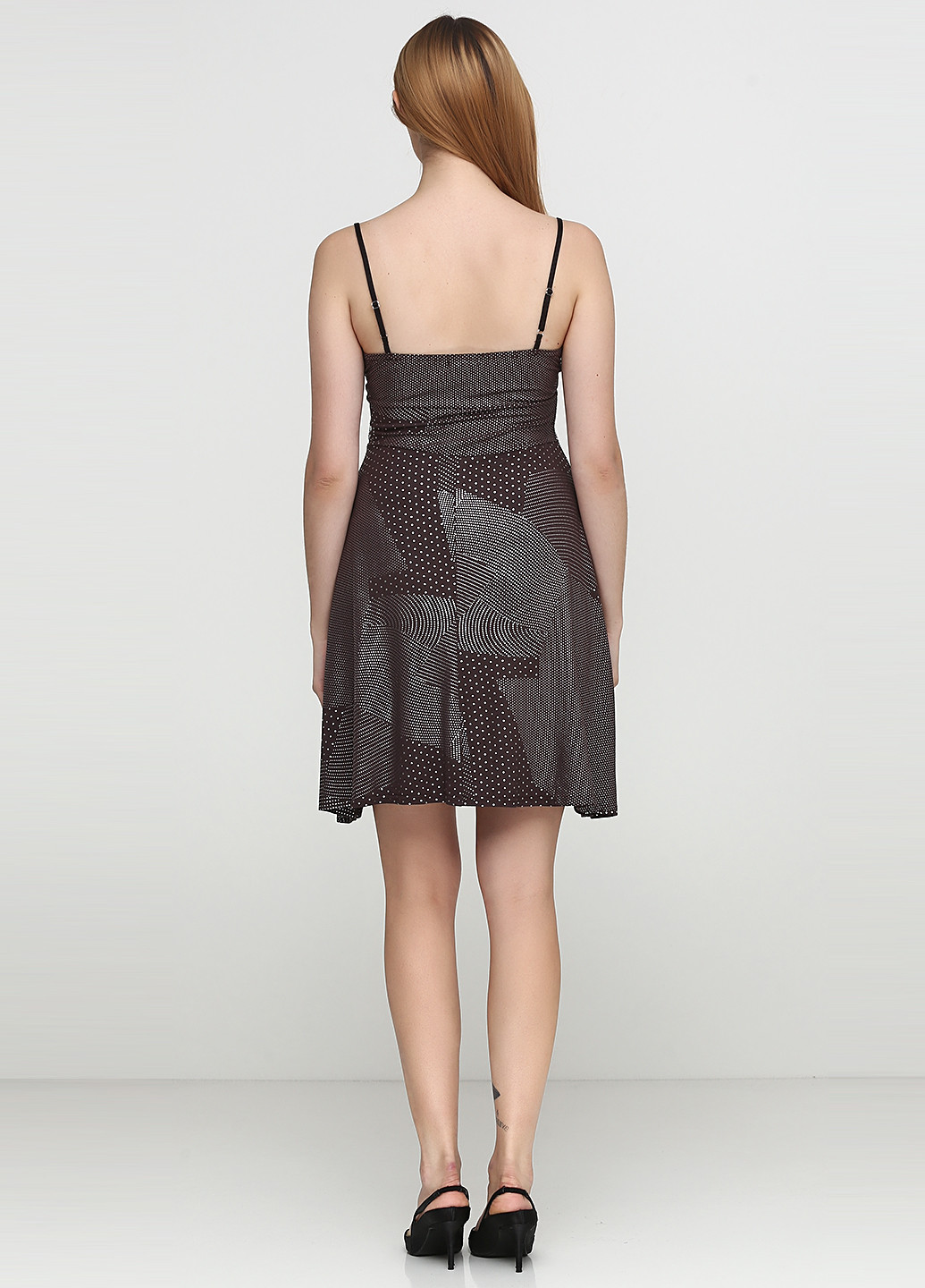 Темно-коричневое коктейльное платье Sisters Point с абстрактным узором