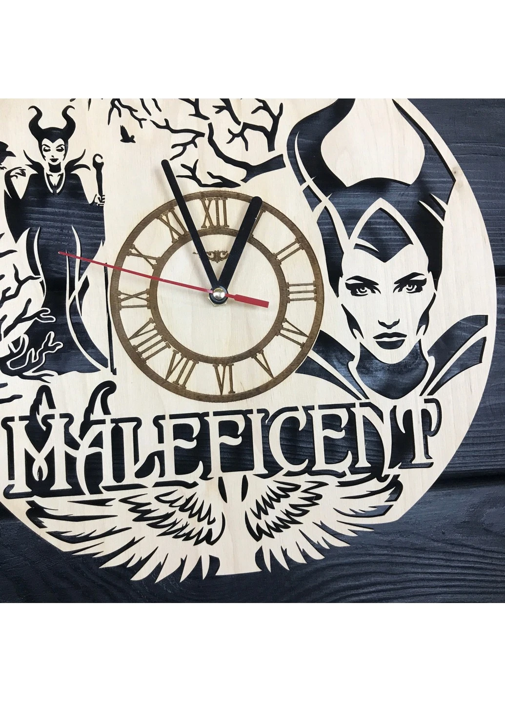 Тематические настенные часы из дерева «Малефисента» 7Arts (253566661)