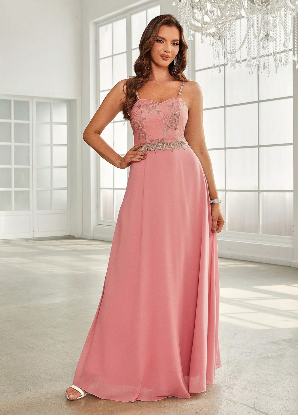 Светло-розовое вечернее платье клеш SHEIN однотонное