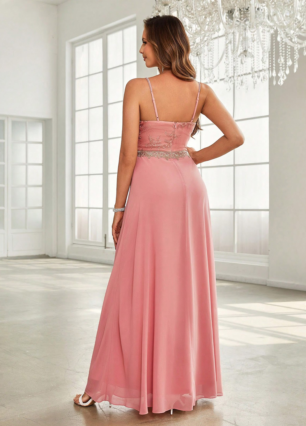 Светло-розовое вечернее платье клеш SHEIN однотонное