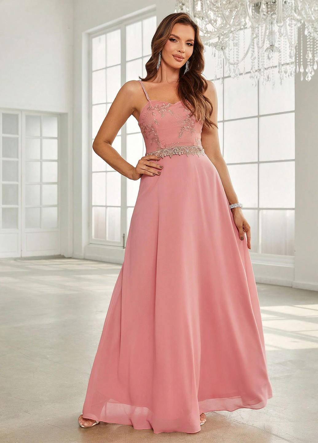 Светло-розовое вечернее платье клеш SHEIN однотонное