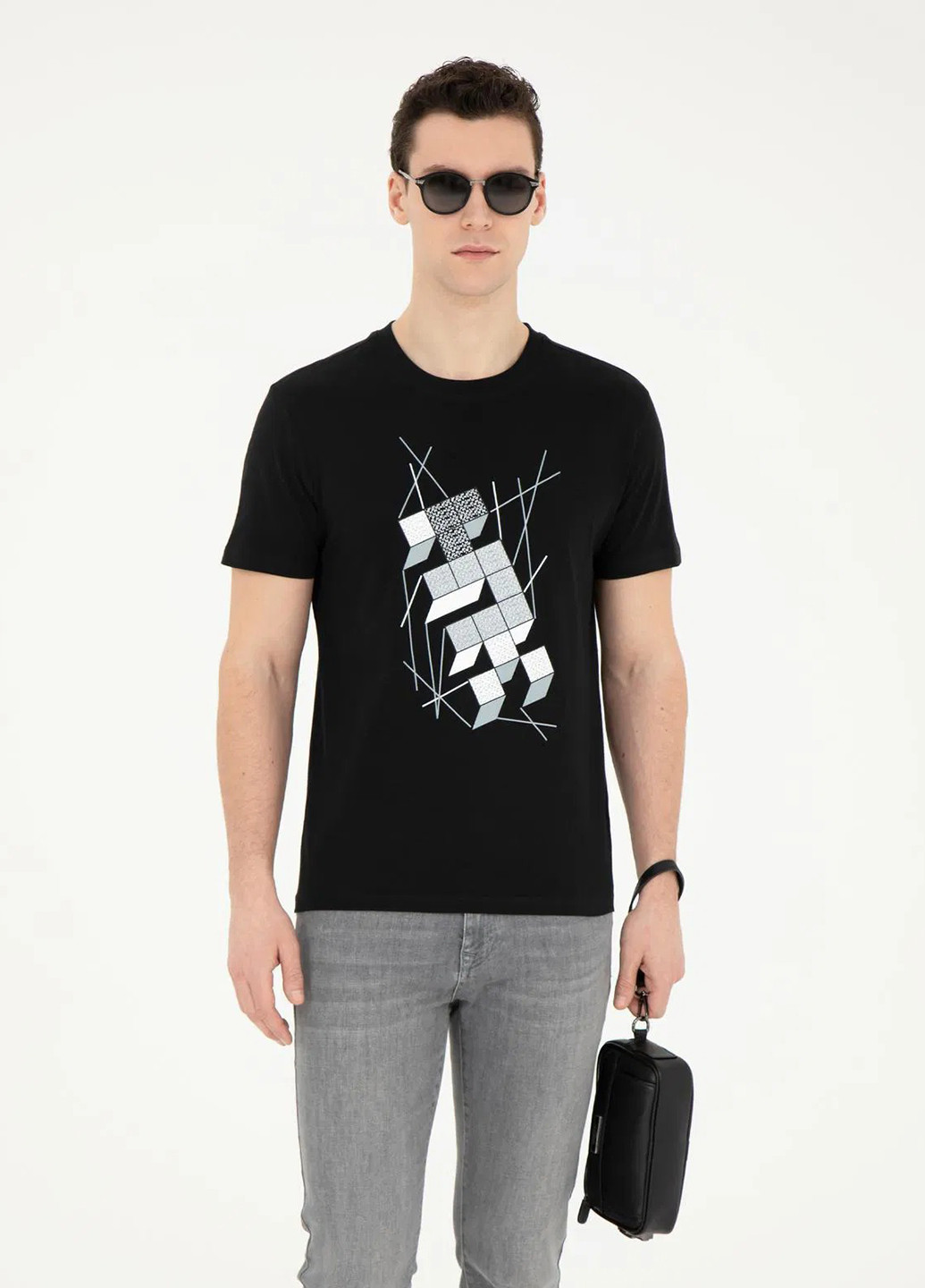 Черная футболка Pierre Cardin