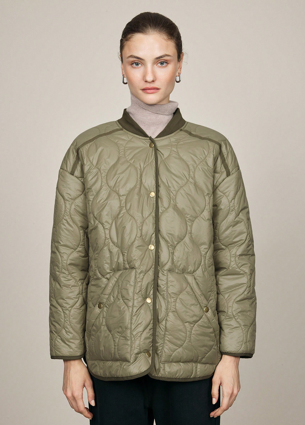 Оливкова демісезонна куртка куртка-лайнер SHEIN