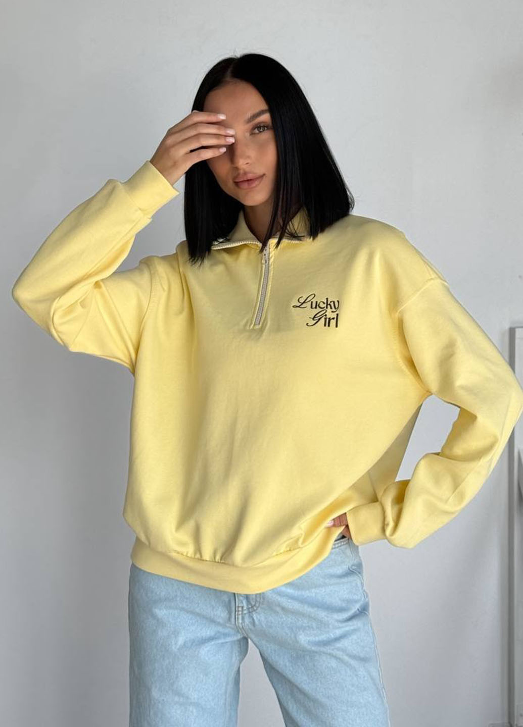 Желтый свитшот однотонный вышивка (362121192)