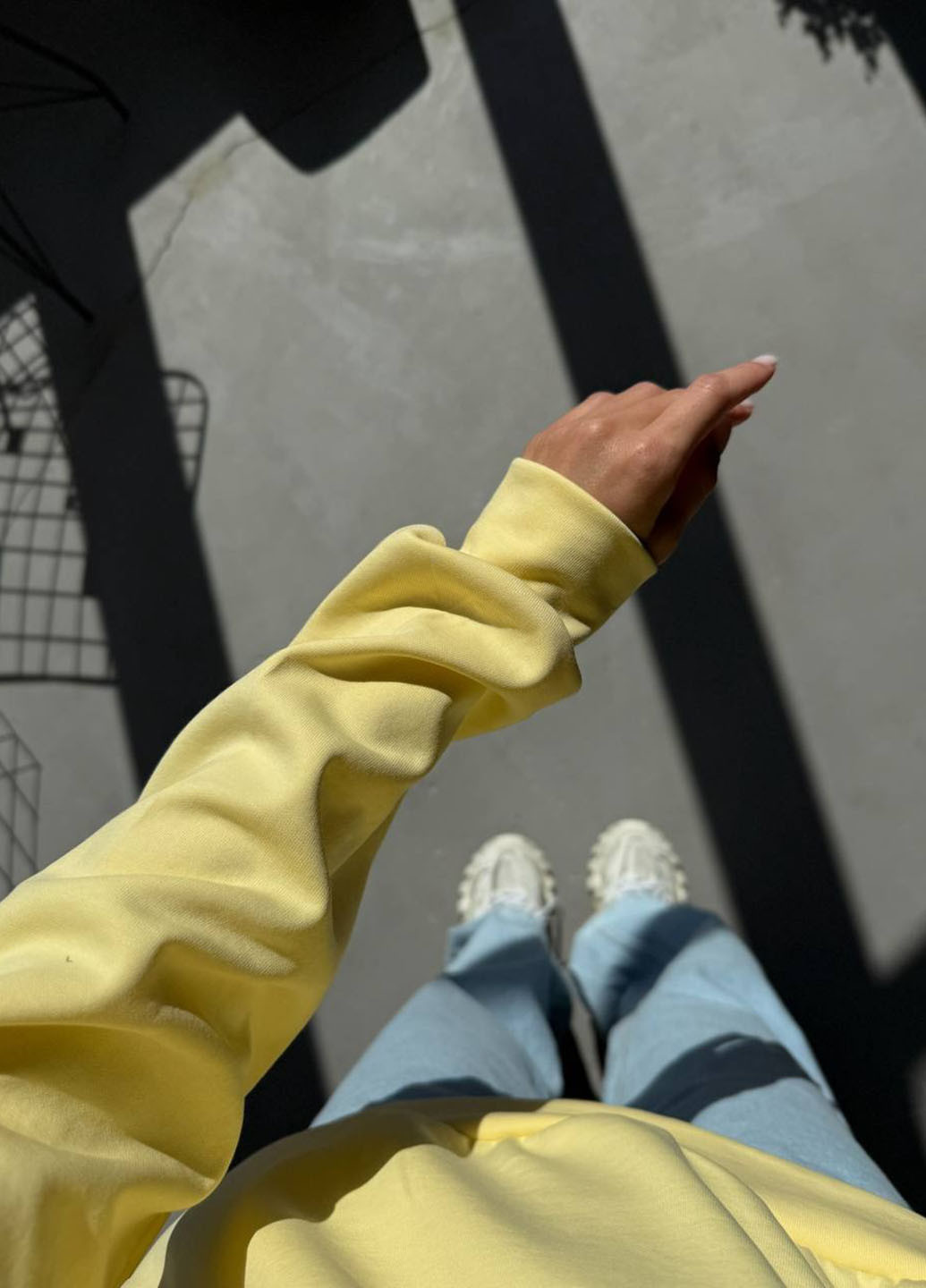 Желтый свитшот однотонный вышивка (362121192)