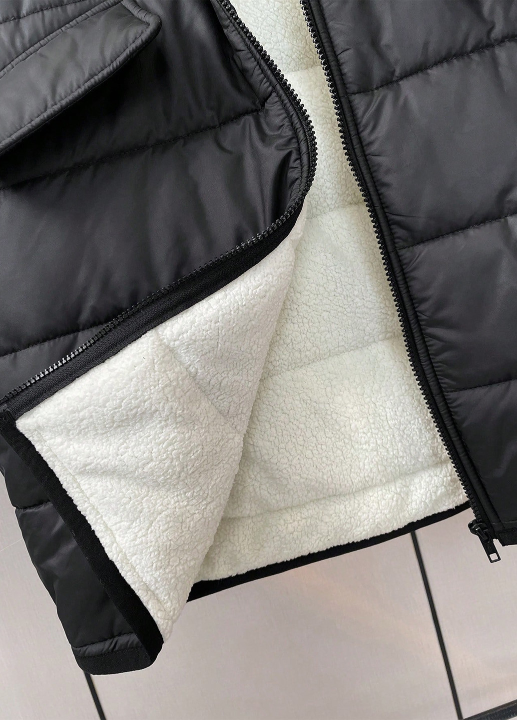 Черная демисезонная куртка SHEIN