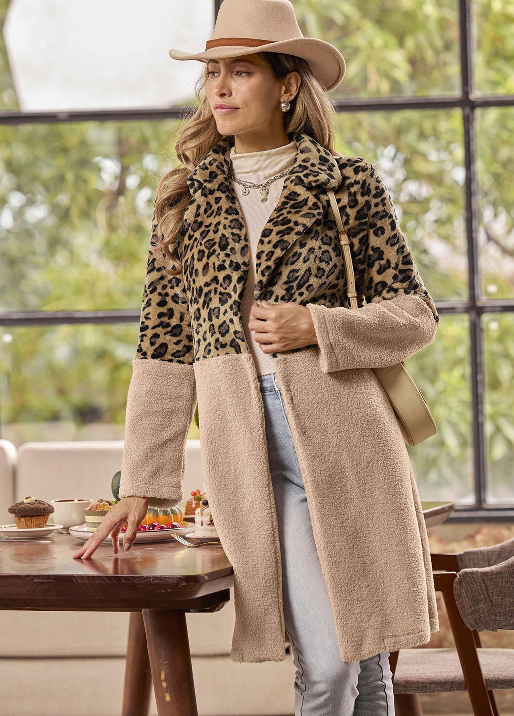 Бежеве зимнє Пальто однобортне SHEIN