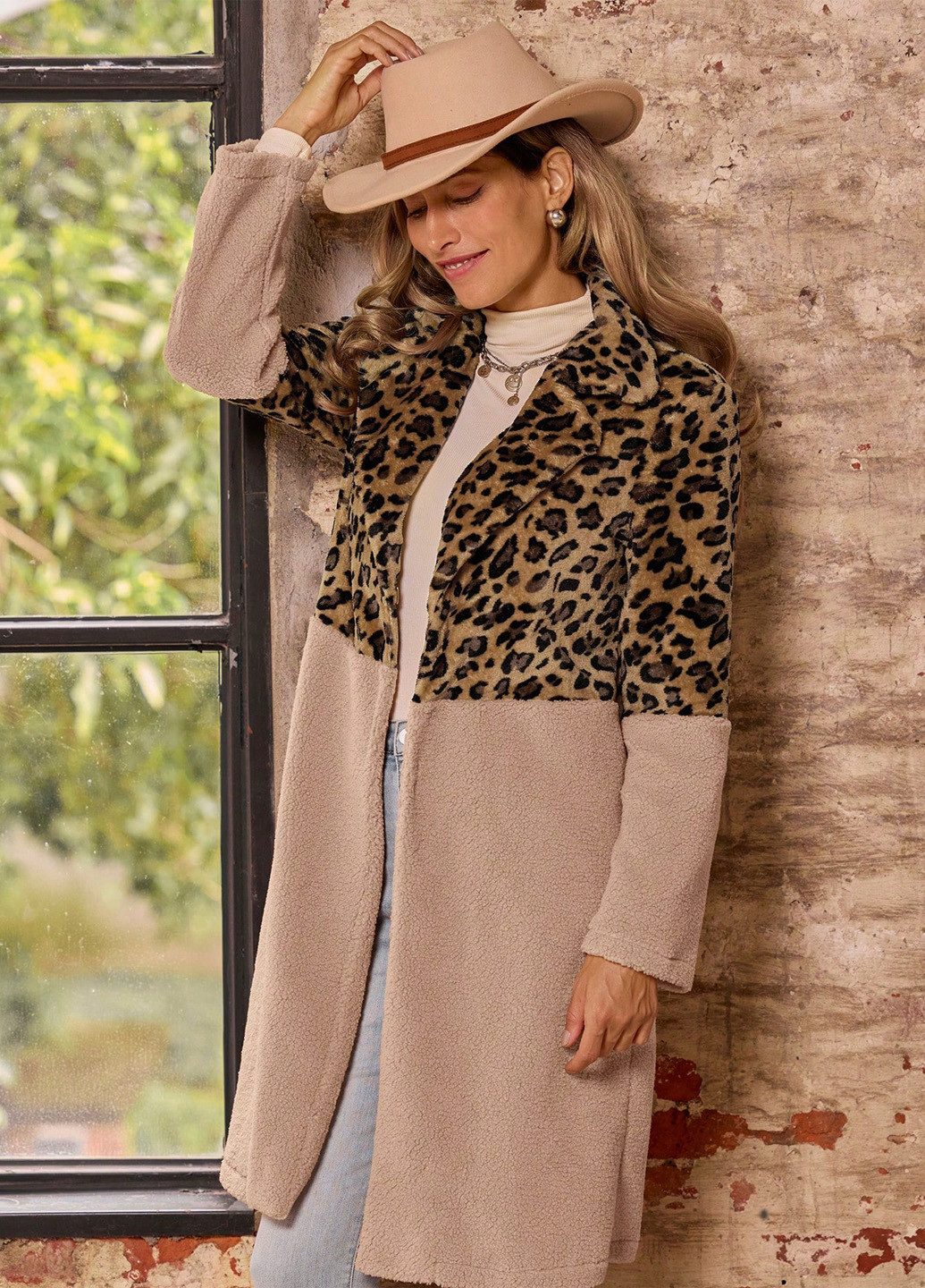 Бежеве зимнє Пальто однобортне SHEIN