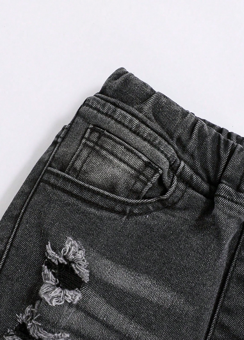 Темно-серые демисезонные зауженные джинсы SHEIN