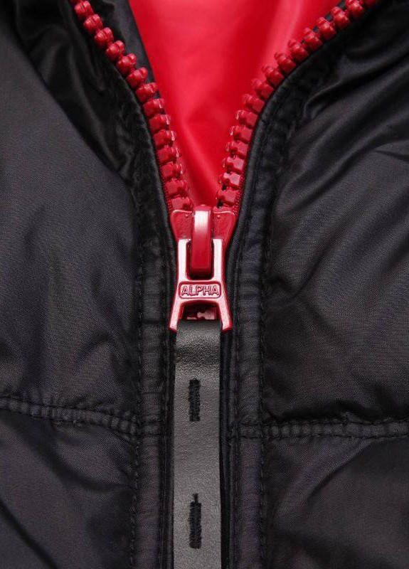 Чорний зимній Пуховик Alpha Industries