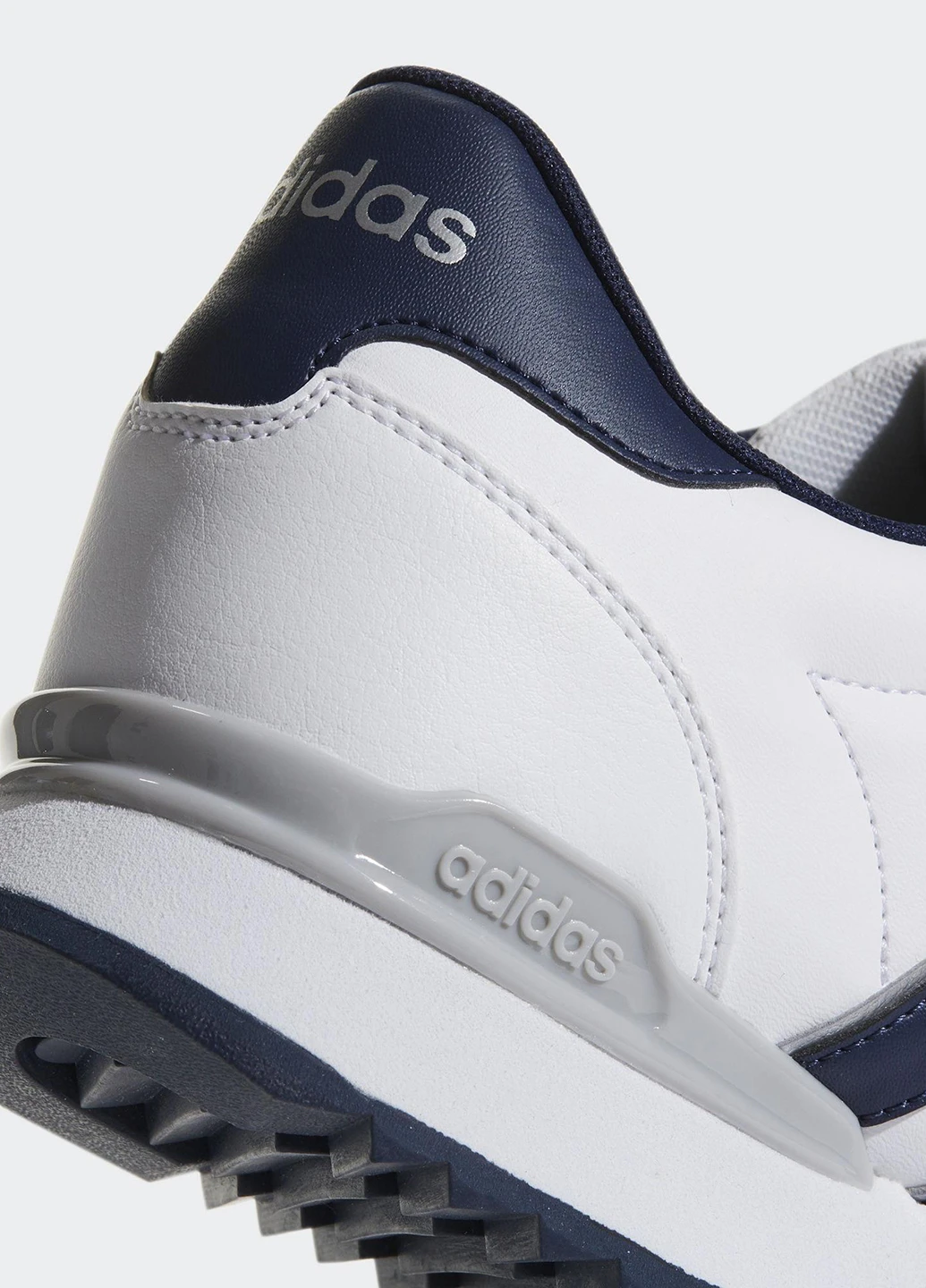 Белые демисезонные кроссовки adidas