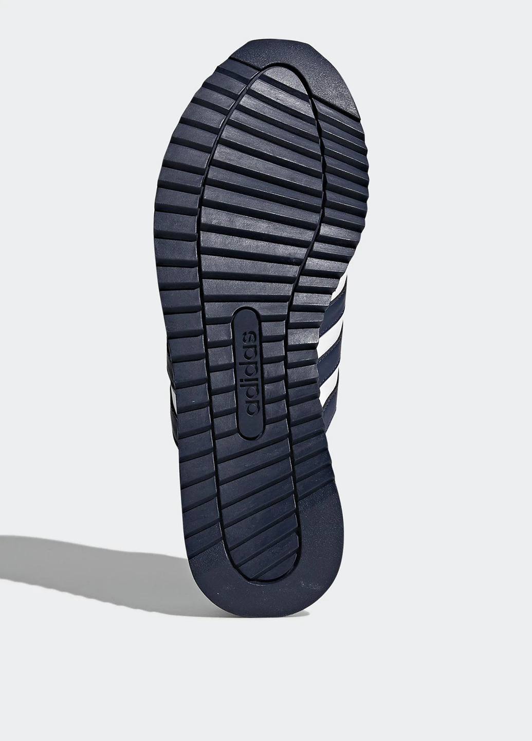 Белые демисезонные кроссовки adidas