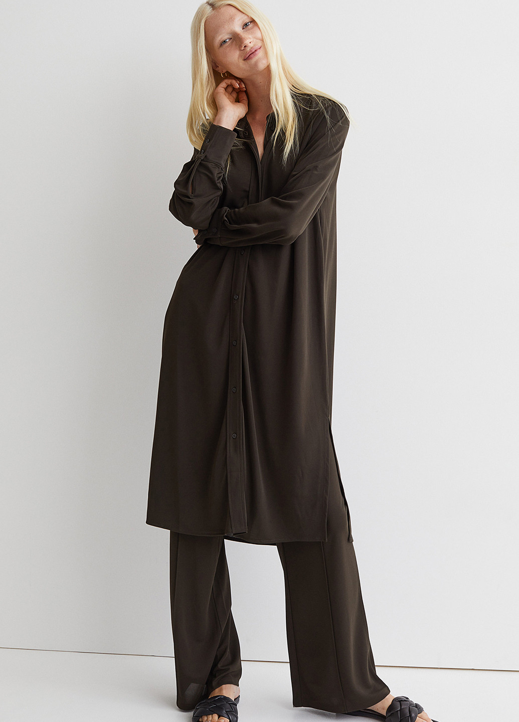 Темно-зелена кежуал сукня оверсайз, сукня-сорочка H&M однотонна