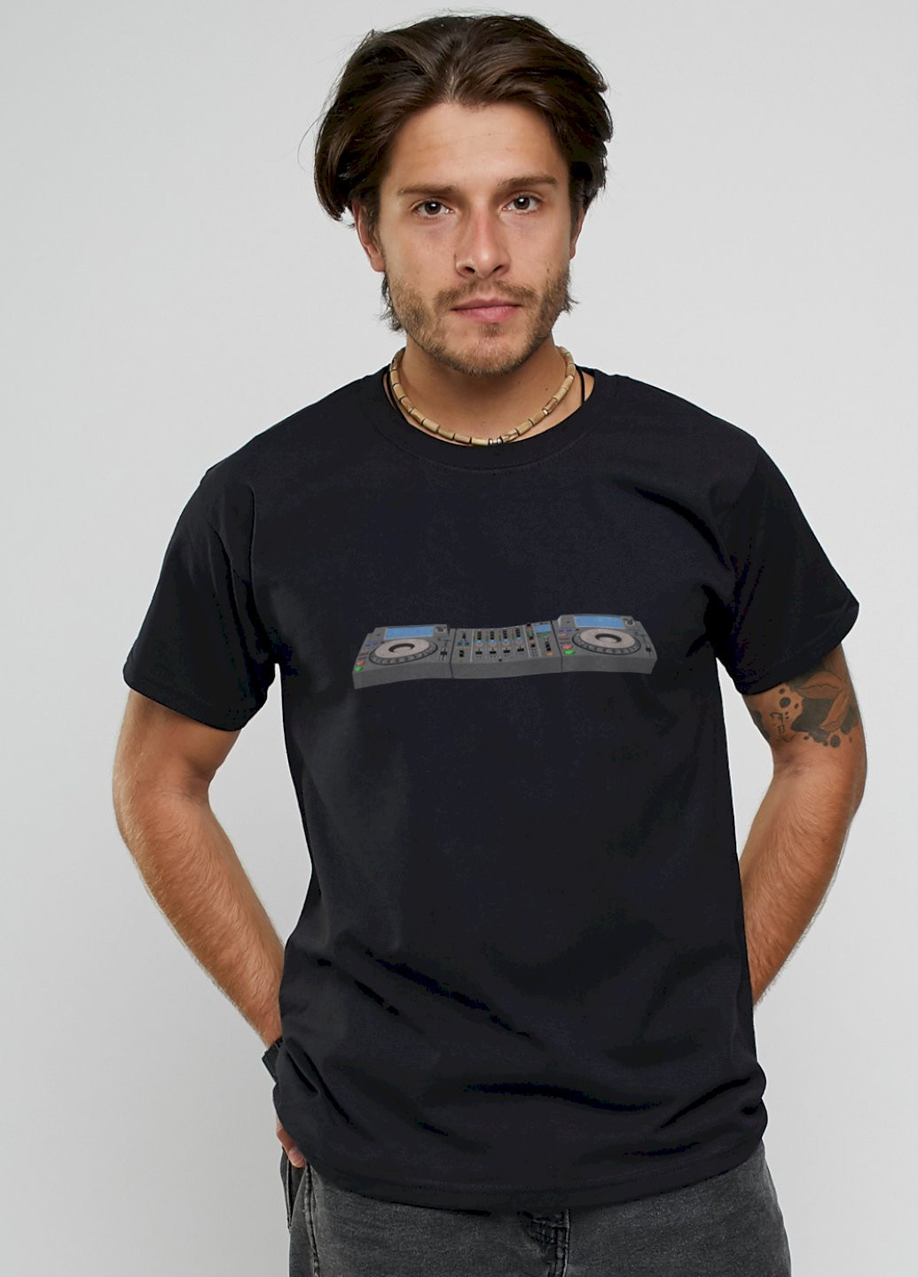 Чорна футболка чоловіча YAPPI