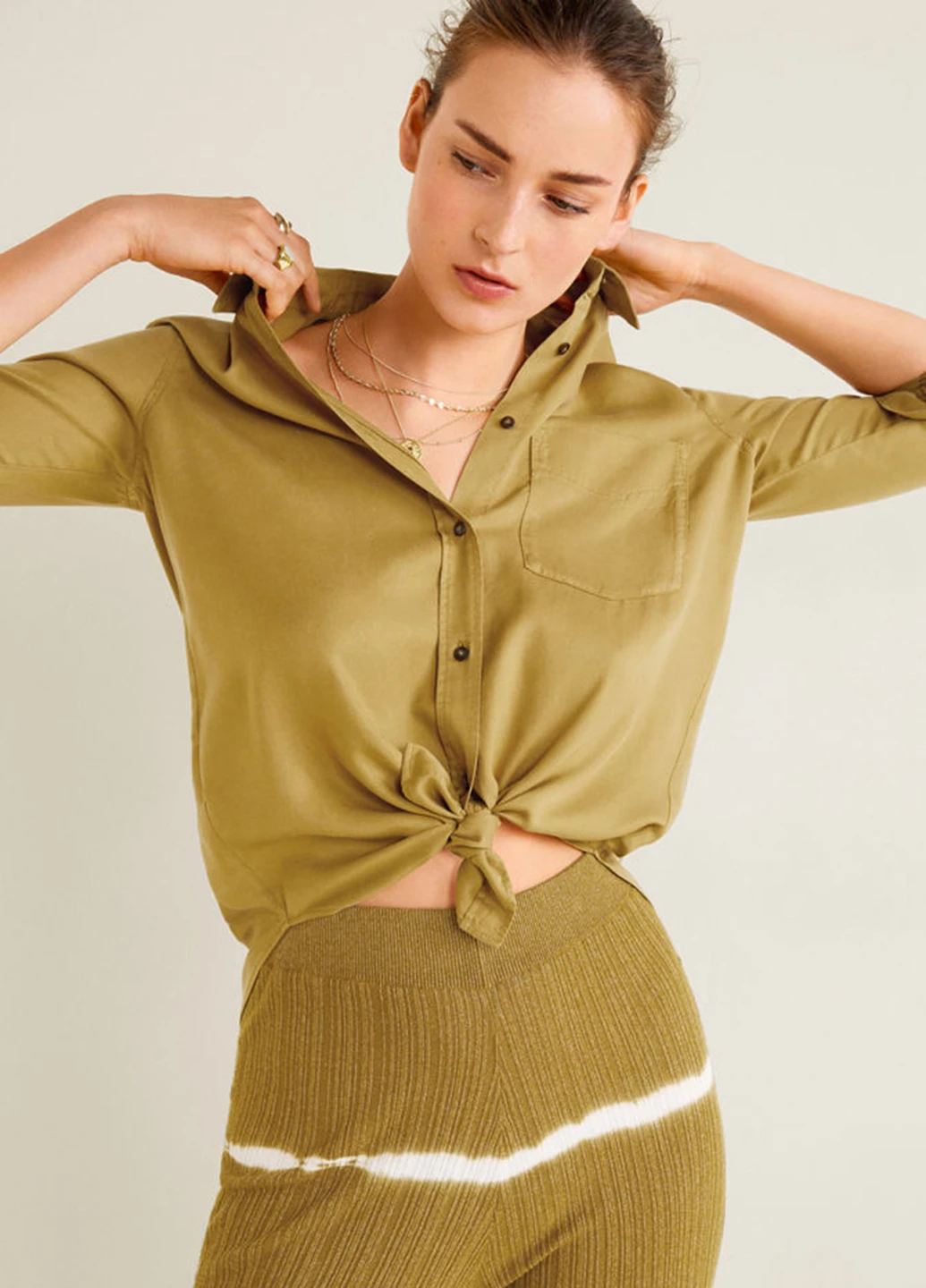 Салатовая блуза Mango