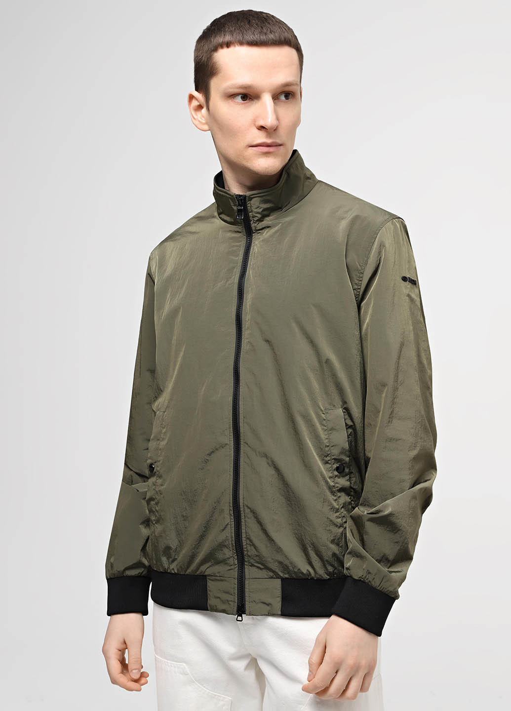 Оливковая (хаки) демисезонная куртка Geox