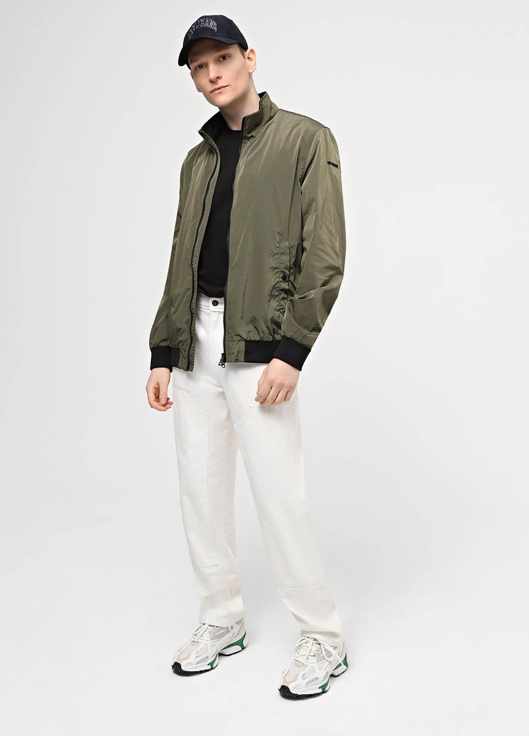 Оливковая (хаки) демисезонная куртка Geox