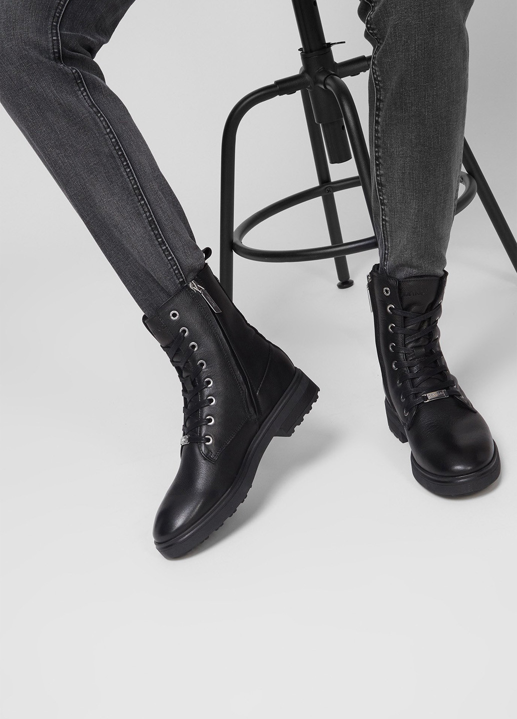 Осенние ботинки берцы Calvin Klein с тиснением