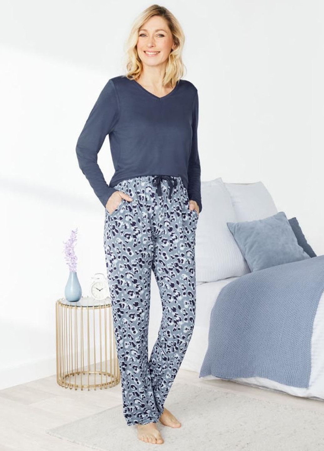 Комбінована всесезон піжама (лонгслів, штани) лонгслів + брюки Esmara