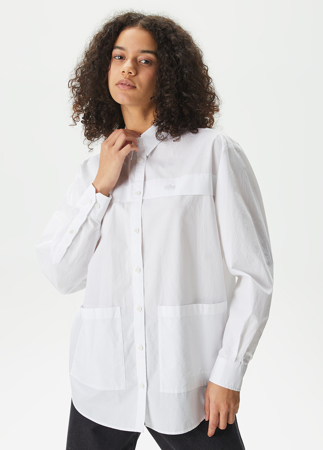 Белая классическая рубашка однотонная Lacoste