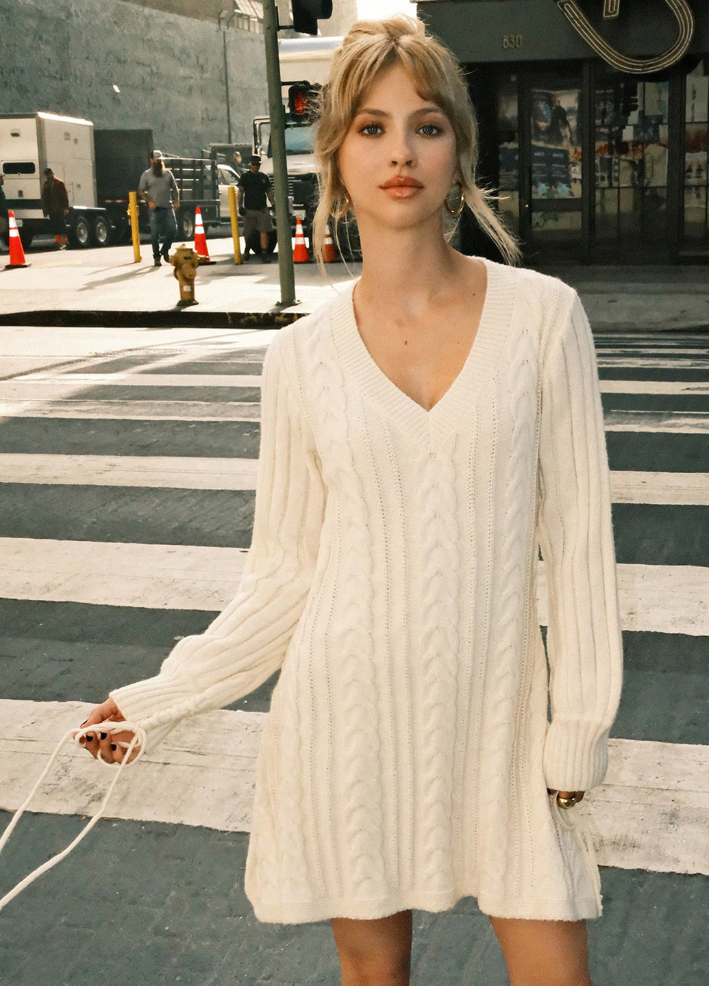 Кремовое кэжуал платье платье-свитер SHEIN однотонное