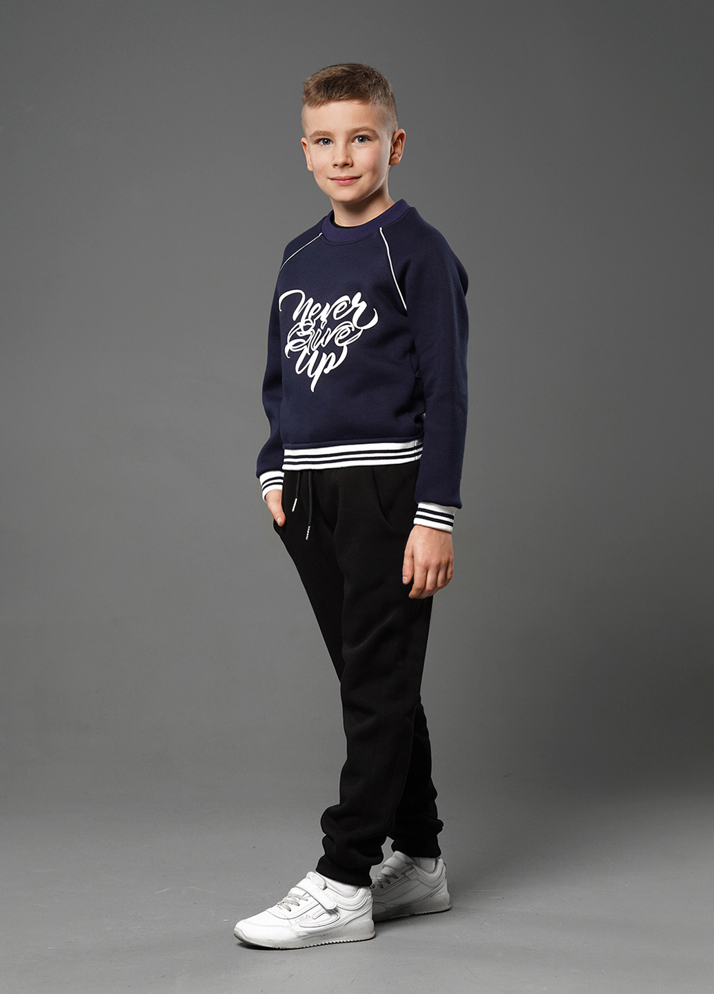 Sinthia світшот напис темно-синій casual напис темно-синій кежуал