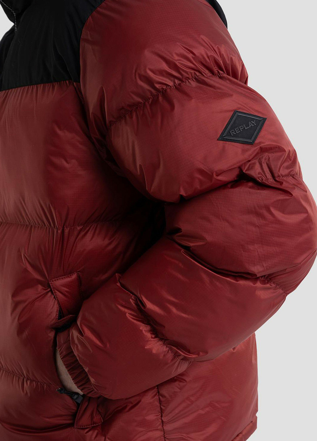 Темно-красная зимняя куртка Replay