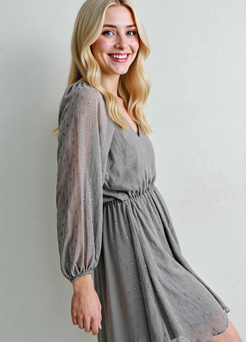 Светло-серое кэжуал платье клеш Reserved в горошек