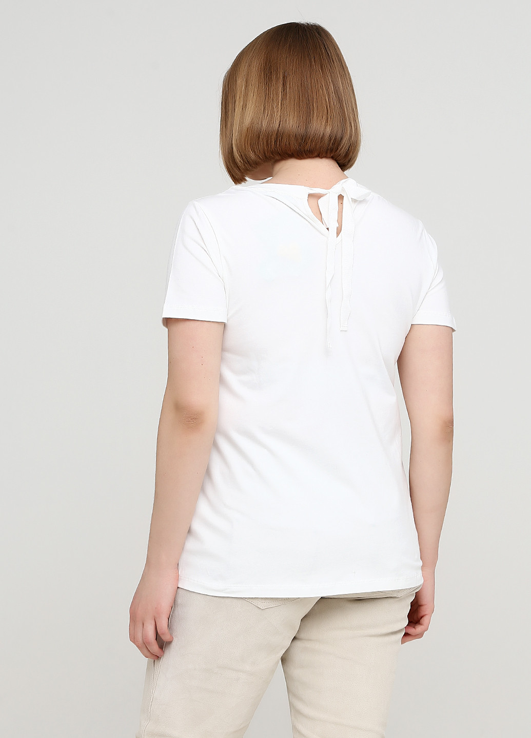 Белая летняя футболка Ashley Brooke