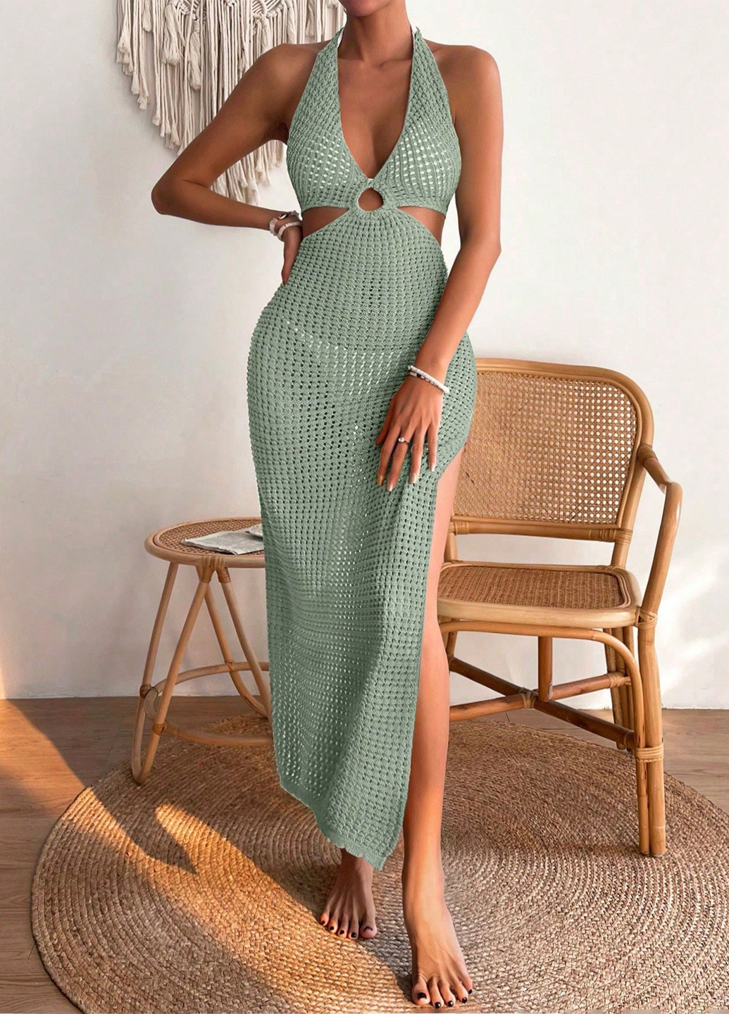 Оливковое пляжное платье с открытыми плечами, с открытой спиной SHEIN однотонное