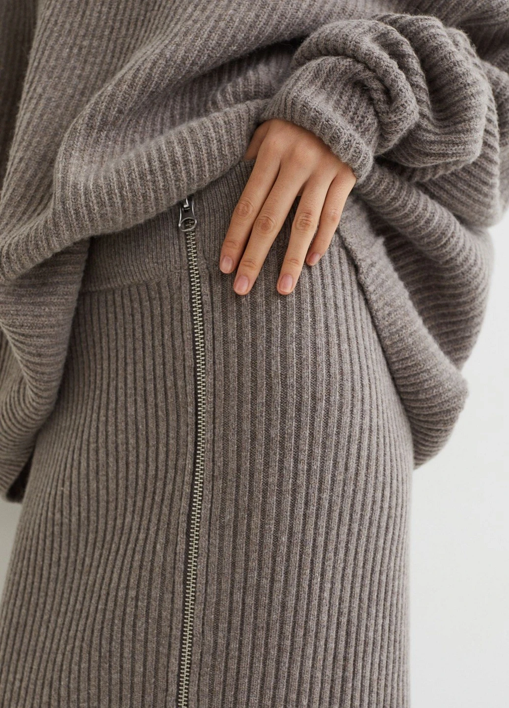Серая кэжуал однотонная юбка H&M