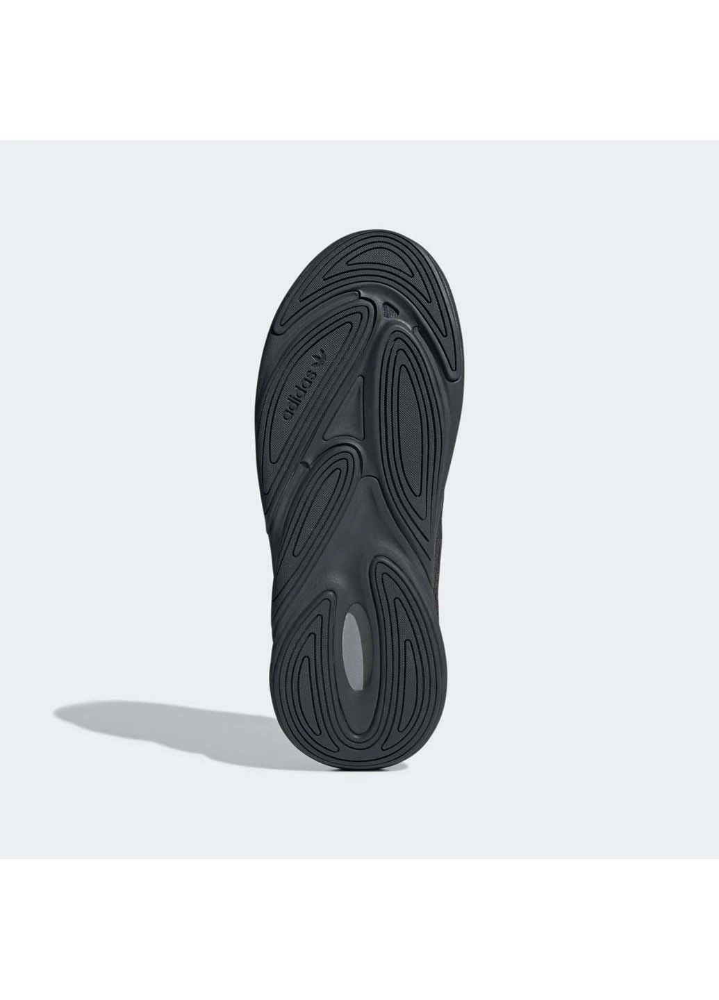 Черные демисезонные кроссовки adidas