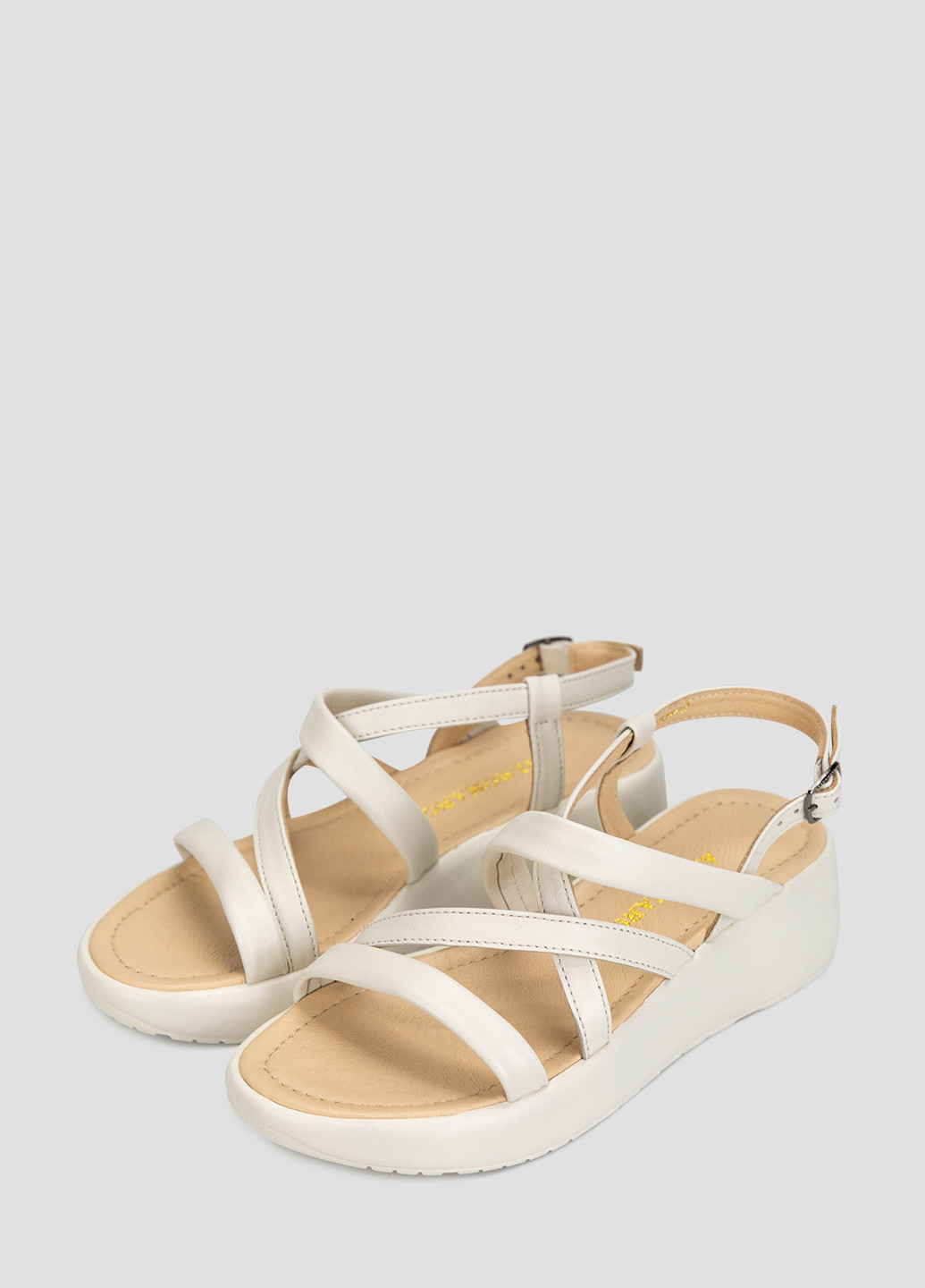 Молочные босоножки Alromaro с ремешком с белой подошвой