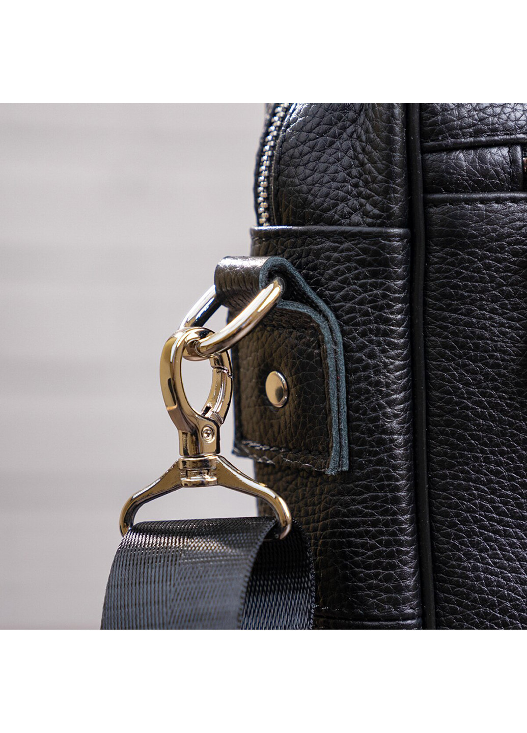 Чоловіча шкіряна сумка 20х22,5х7 см Shvigel (229460015)