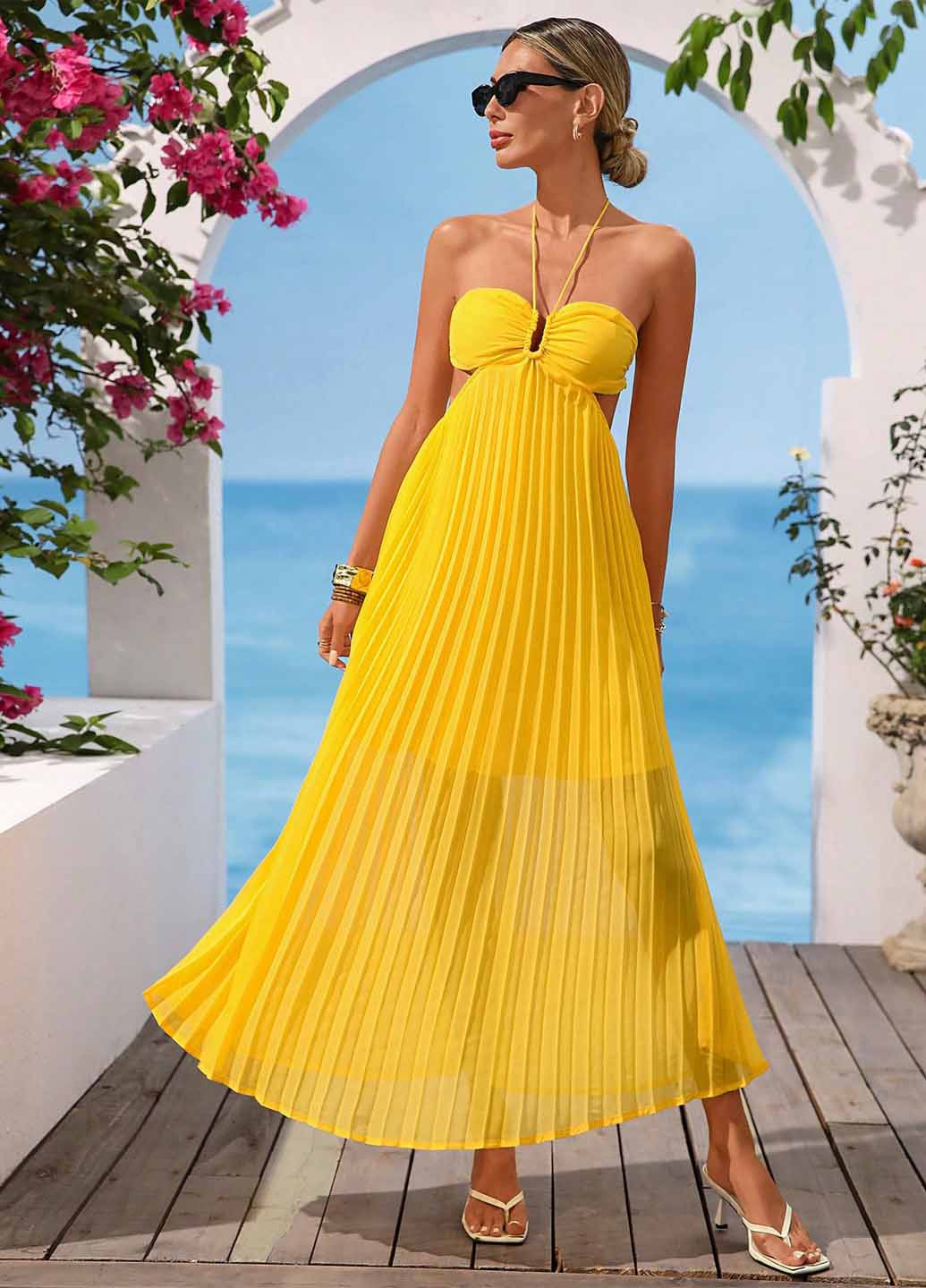 Желтое праздничный, кэжуал платье плиссированное, с открытой спиной SHEIN однотонное