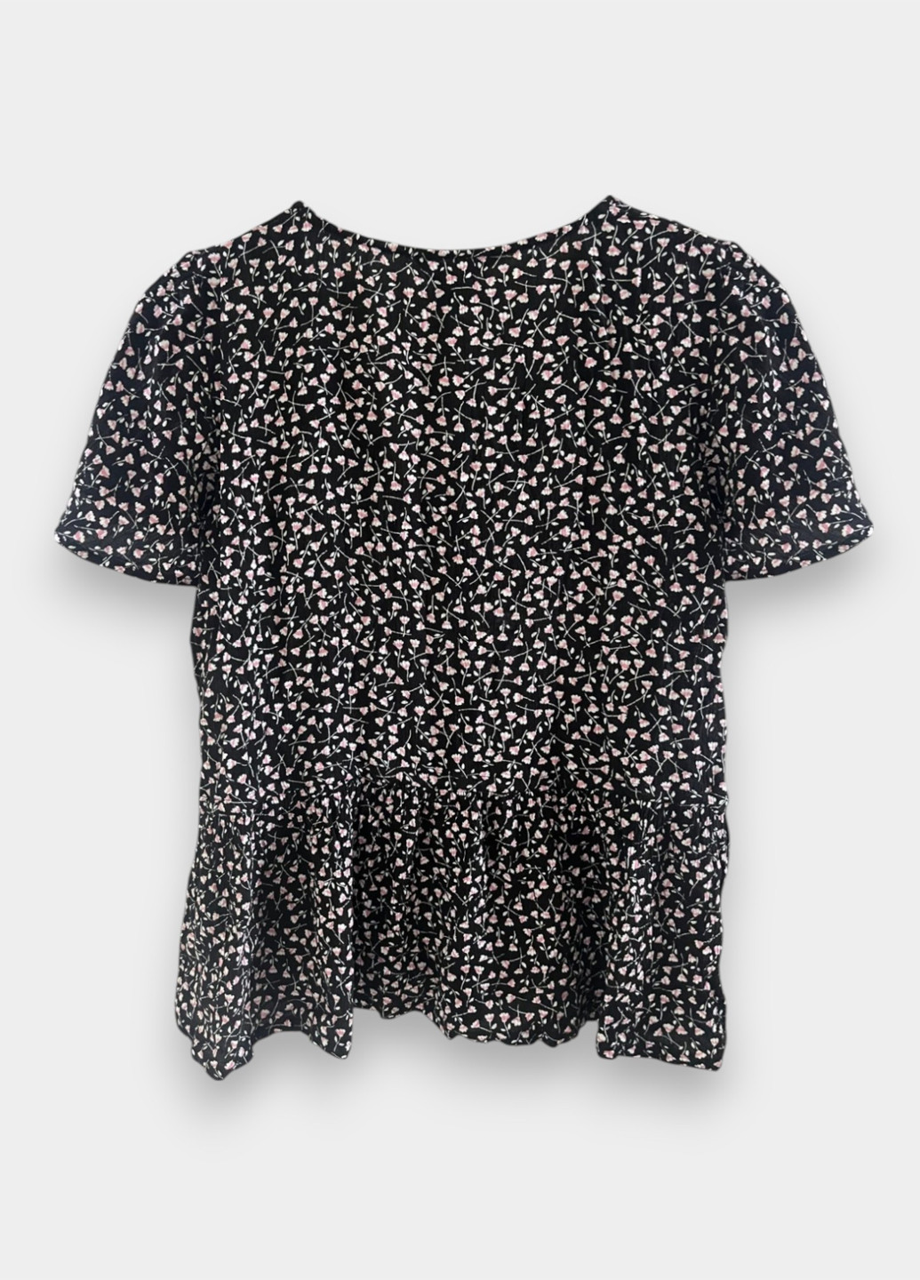 Чорна блуза з баскою Monki